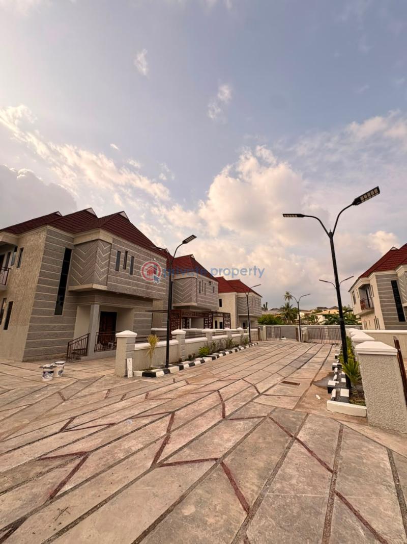 House For Sale Ps Court, Adenuga, Old Bodija, Ibadan Ibadan Oyo - 0