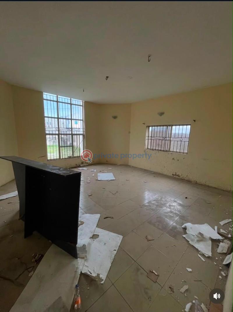 6 bedroom Detached Bungalow For Sale Bola Matanmi Street, Maroko Community Ilaje, By Emerald Housing Estate Ajah,lagos Ajah Lagos - 1