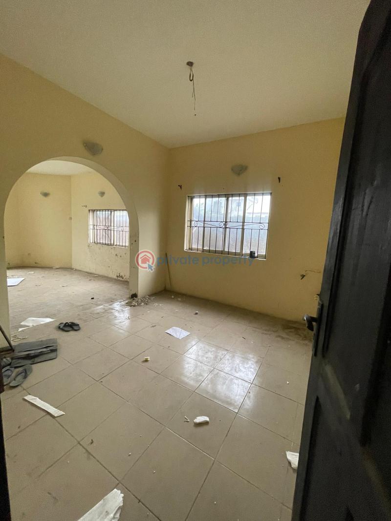 6 bedroom Detached Duplex For Sale Bola Matanmi Street, Maroko Community Ilaje, By Emerald Housing Estate Ajah,lagos Orile  Lagos - 3