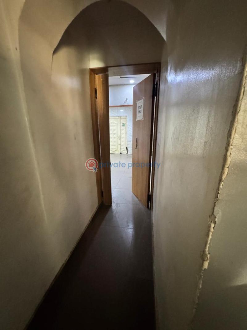 Commercial Property For Rent Victoria Island Lagos - 4