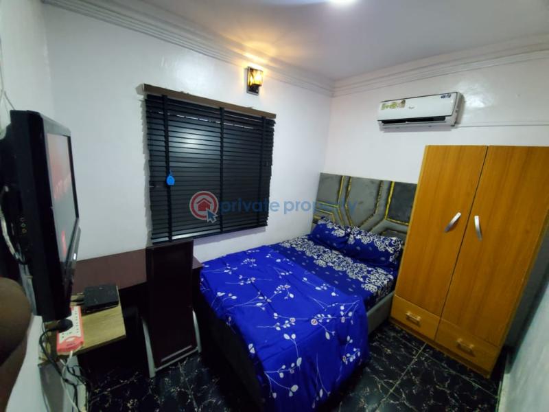 1 bedroom Self Contain Short let 119 Ogunlana Drive Surulere Lagos - 3