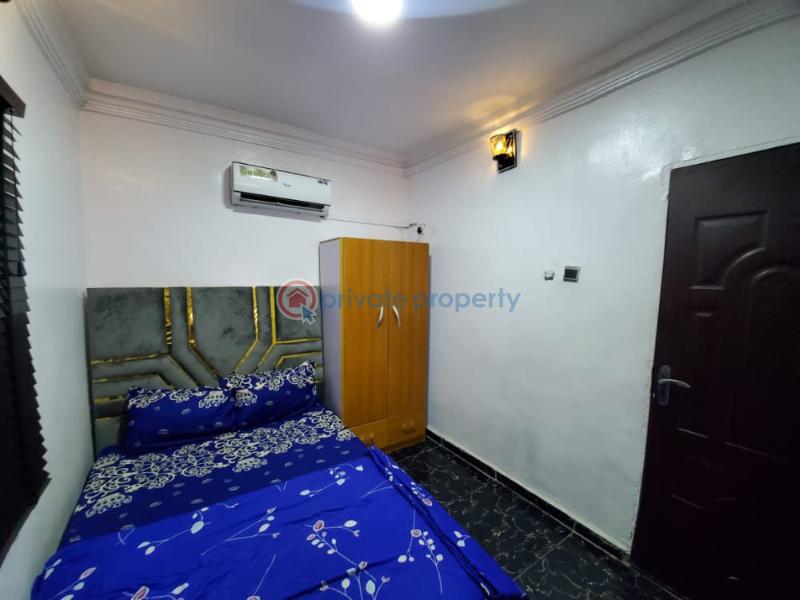 1 bedroom Self Contain Short let 119 Ogunlana Drive Surulere Lagos - 6