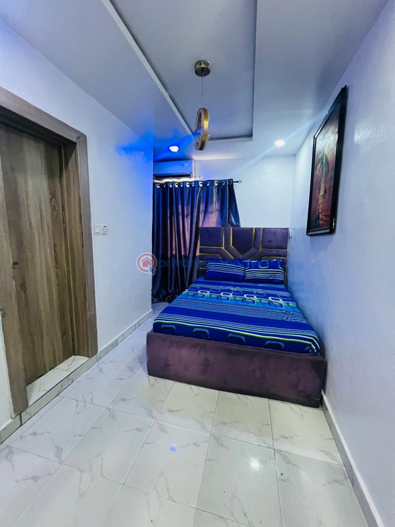 2 bedroom Self Contain Short let 48 Olatilewa Street Off Ogunlana Drive Surulere Lagos - 4