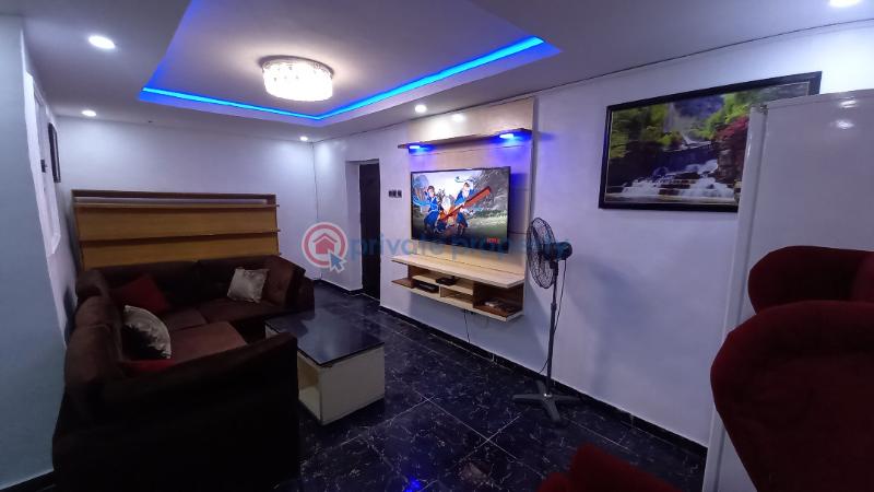 1 bedroom Self Contain Short let 119 Ogunlana Drive Surulere Lagos - 2