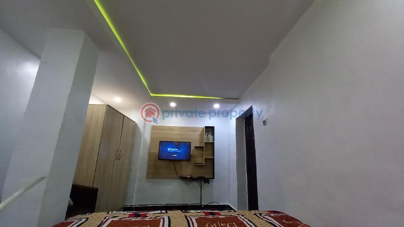 1 bedroom Self Contain Short let 119 Ogunlana Drive Surulere Lagos - 7