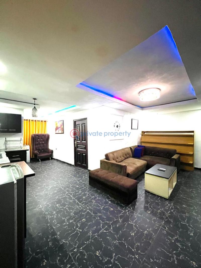 1 bedroom Self Contain Short let 119 Ogunlana Drive Surulere Lagos - 11
