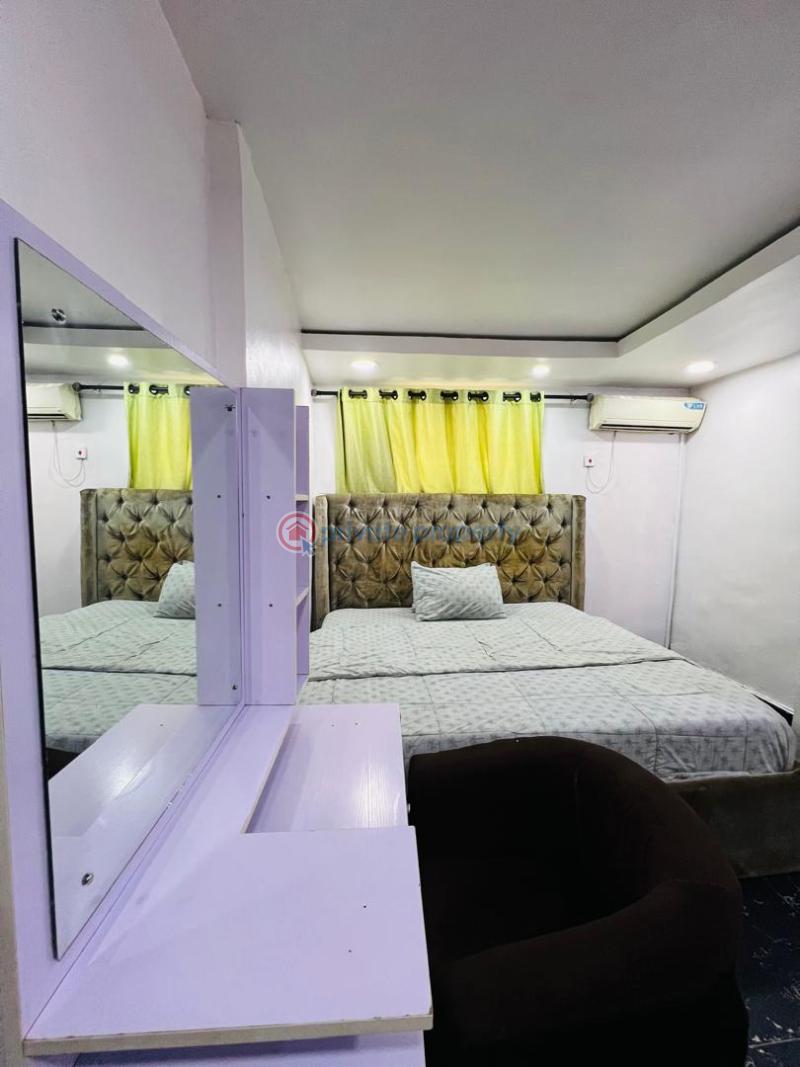 1 bedroom Self Contain Short let 119 Ogunlana Drive Surulere Lagos - 19