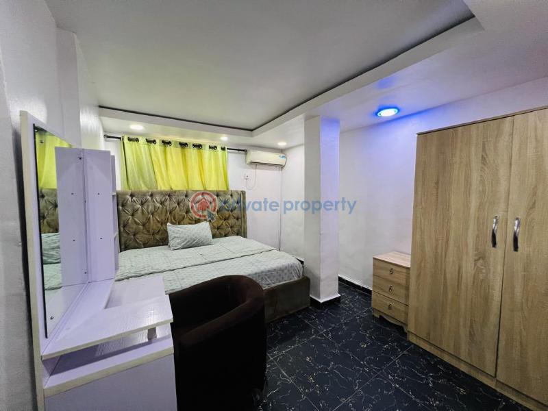 1 bedroom Self Contain Short let 119 Ogunlana Drive Surulere Lagos - 17