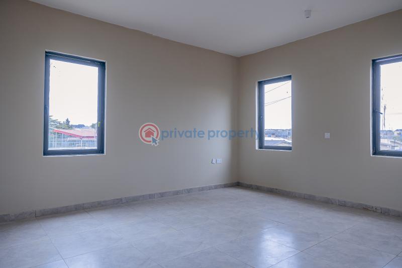 3 bedroom Flat & Apartment For Sale Ogunlana Surulere Lagos - 10