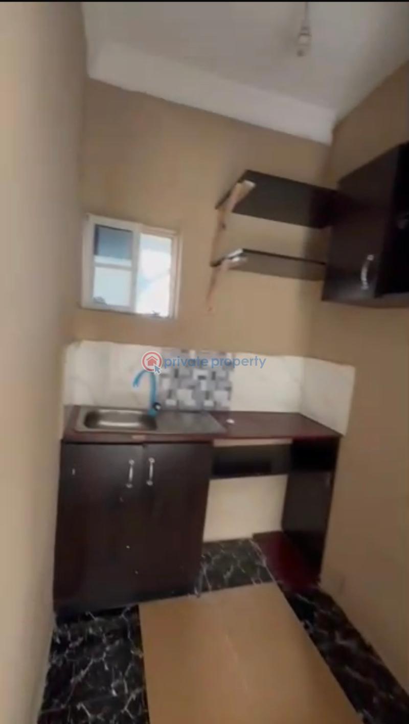 1 bedroom Mini Flat For Rent Shomolu Lagos - 2