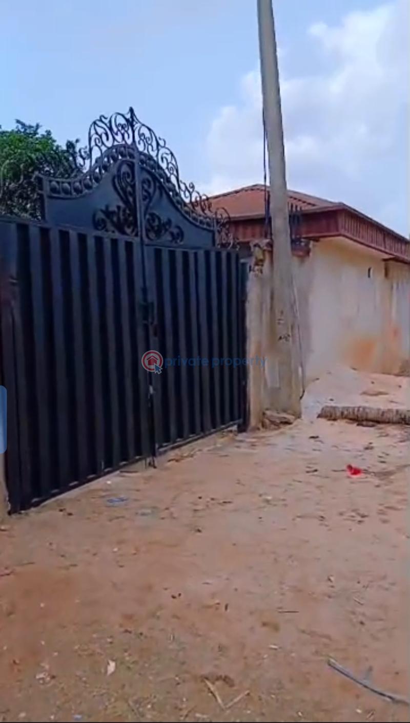 Mini Flat For Sale Just 80ft Away From The Road Opposite Jumia Office Off Limits Road G.r.a Benin City. Benin Edo - 4