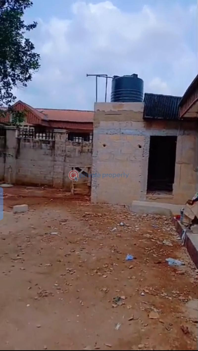 Mini Flat For Sale Just 80ft Away From The Road Opposite Jumia Office Off Limits Road G.r.a Benin City. Benin Edo - 2