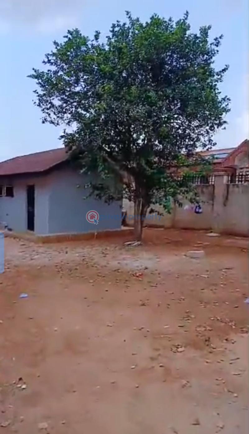 Mini Flat For Sale Just 80ft Away From The Road Opposite Jumia Office Off Limits Road G.r.a Benin City. Benin Edo - 3