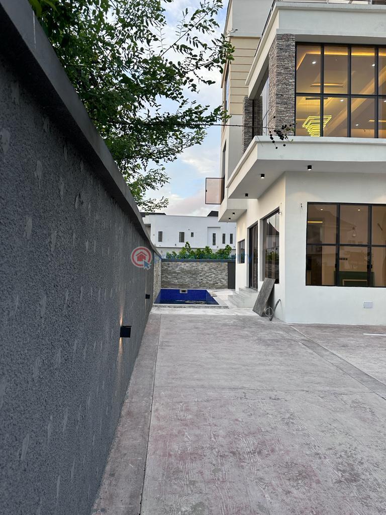 5 bedroom Maisonette For Sale Orchid Road Lekki Lagos Along Lekki Expressway Lagos - 2