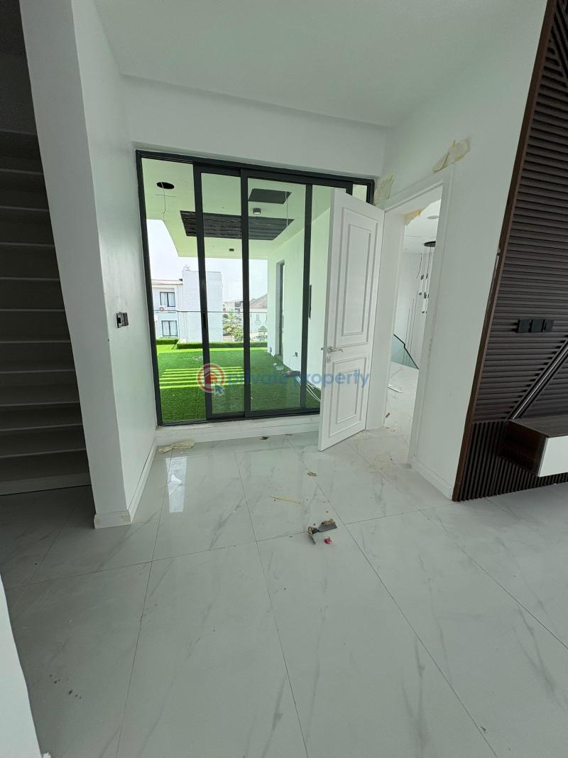 5 bedroom Detached Duplex For Sale Orchid Road Lekki Lagos Along Lekki Expressway Lagos - 11