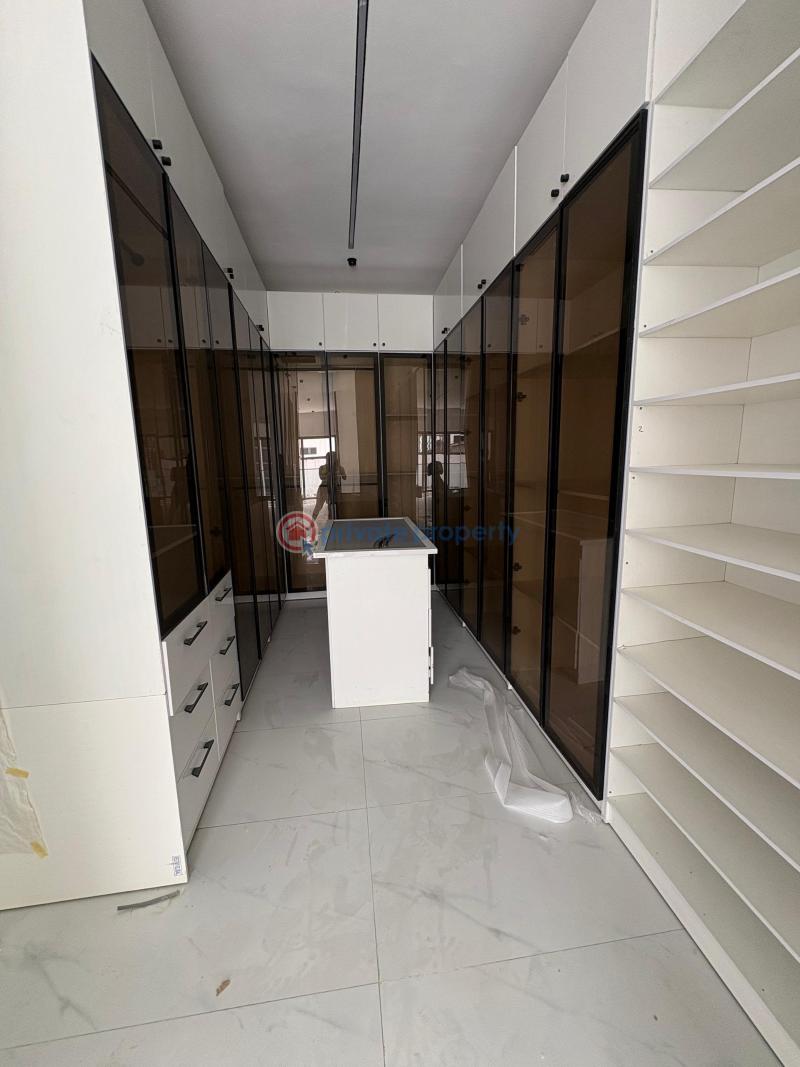 5 bedroom Detached Duplex For Sale Orchid Road Lekki Lagos Along Lekki Expressway Lagos - 3