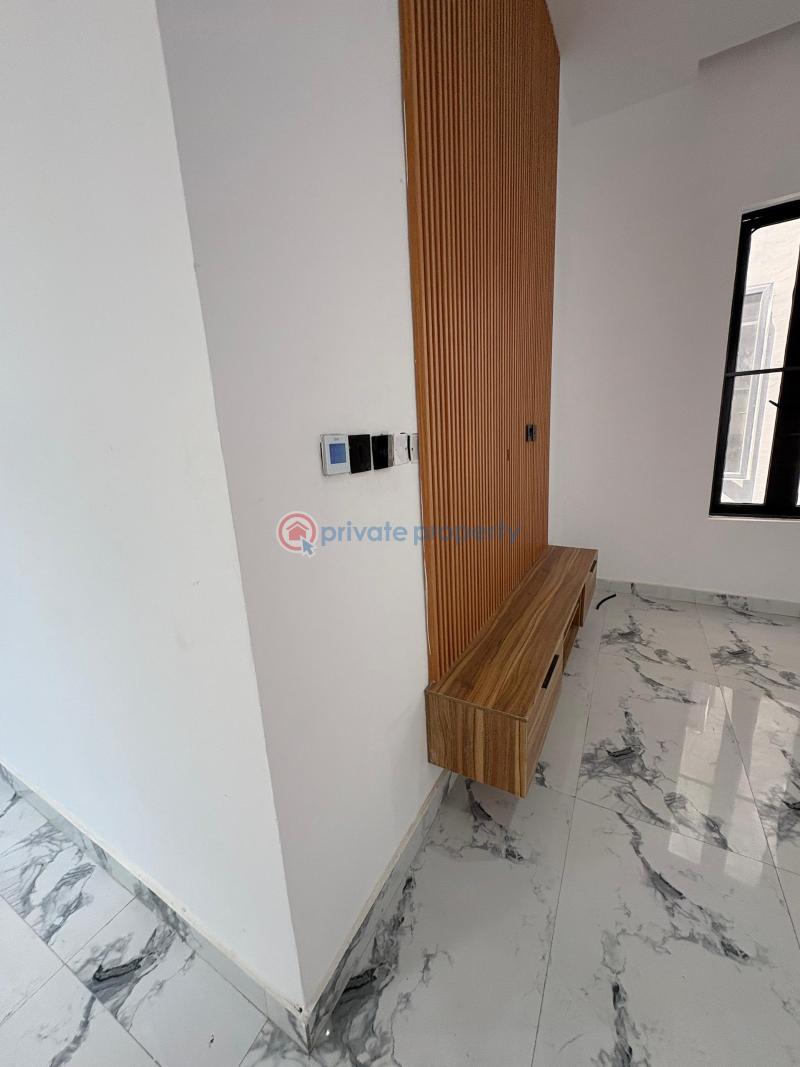 5 bedroom Detached Duplex For Sale Orchid Road Lekki Lagos Lekki Expressway Lagos - 4