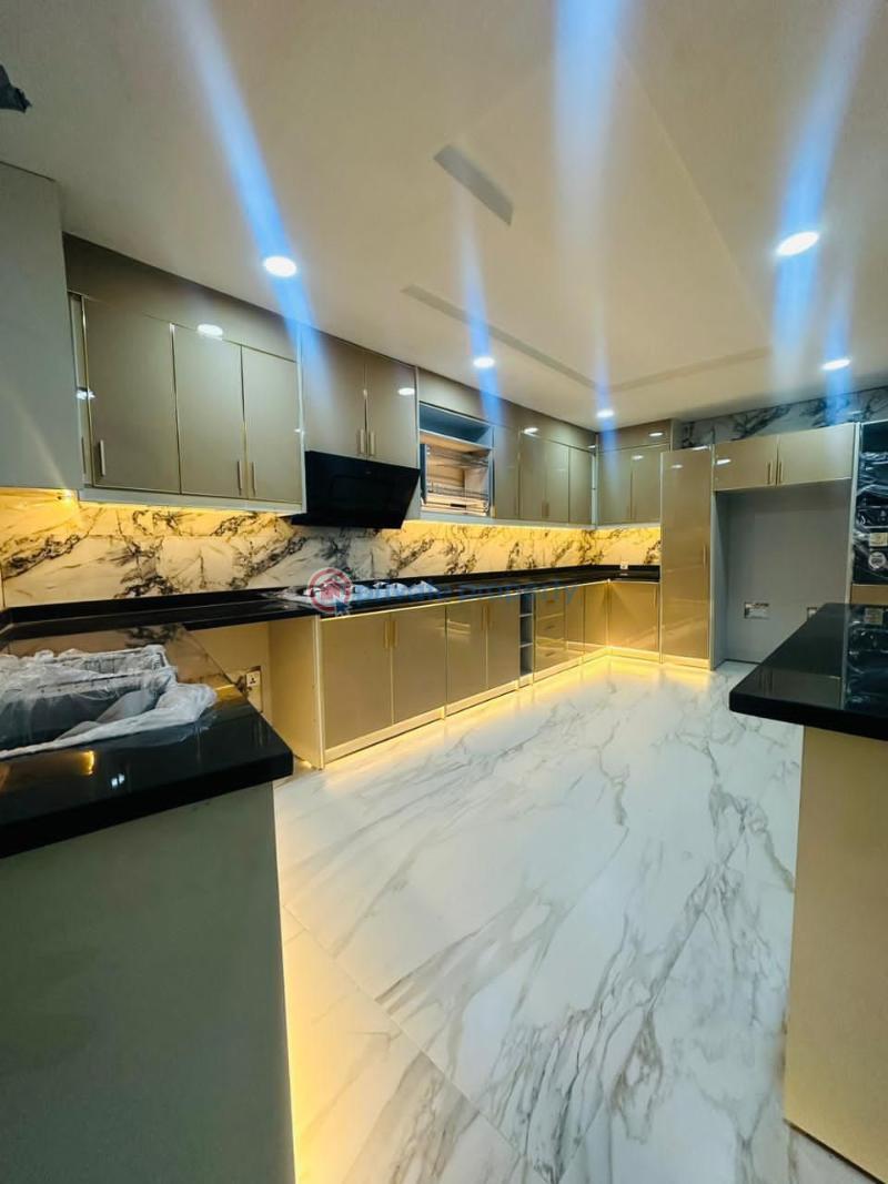 4 bedroom Semi detached Duplex For Sale Maryland Lagos - 11