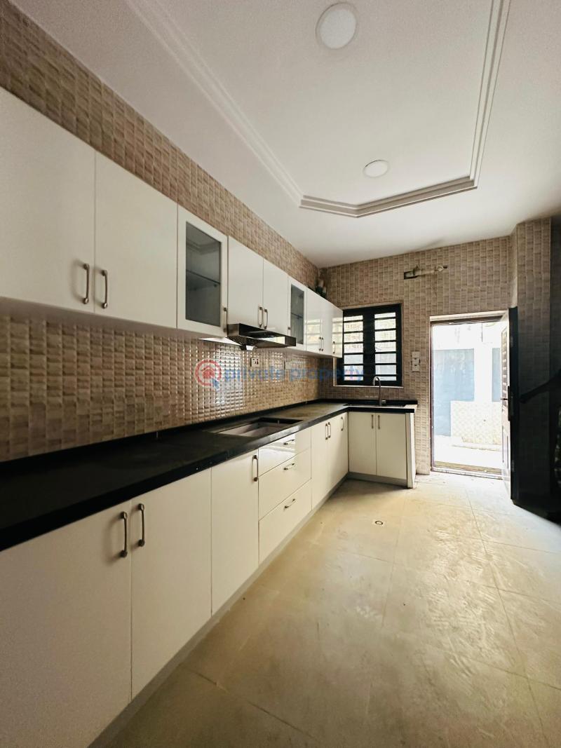 4 bedroom Semi detached Duplex For Sale Maryland Lagos - 7