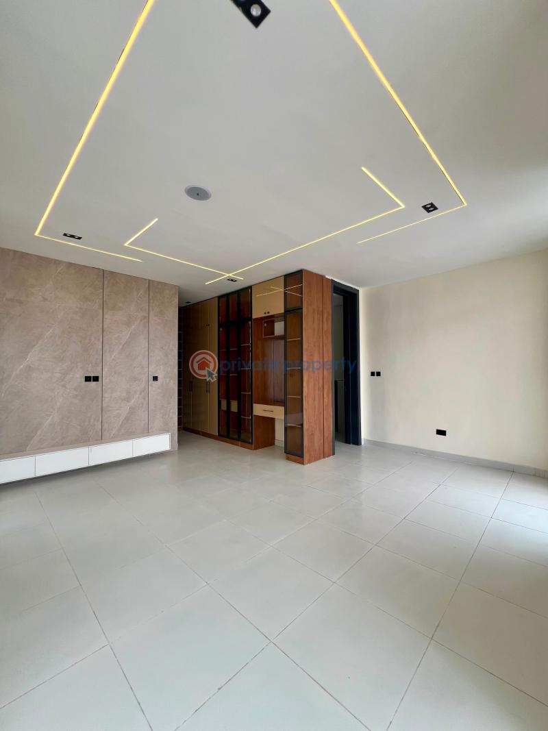 5 bedroom Detached Duplex For Sale Chevron Drive Lekki Lagos - 1