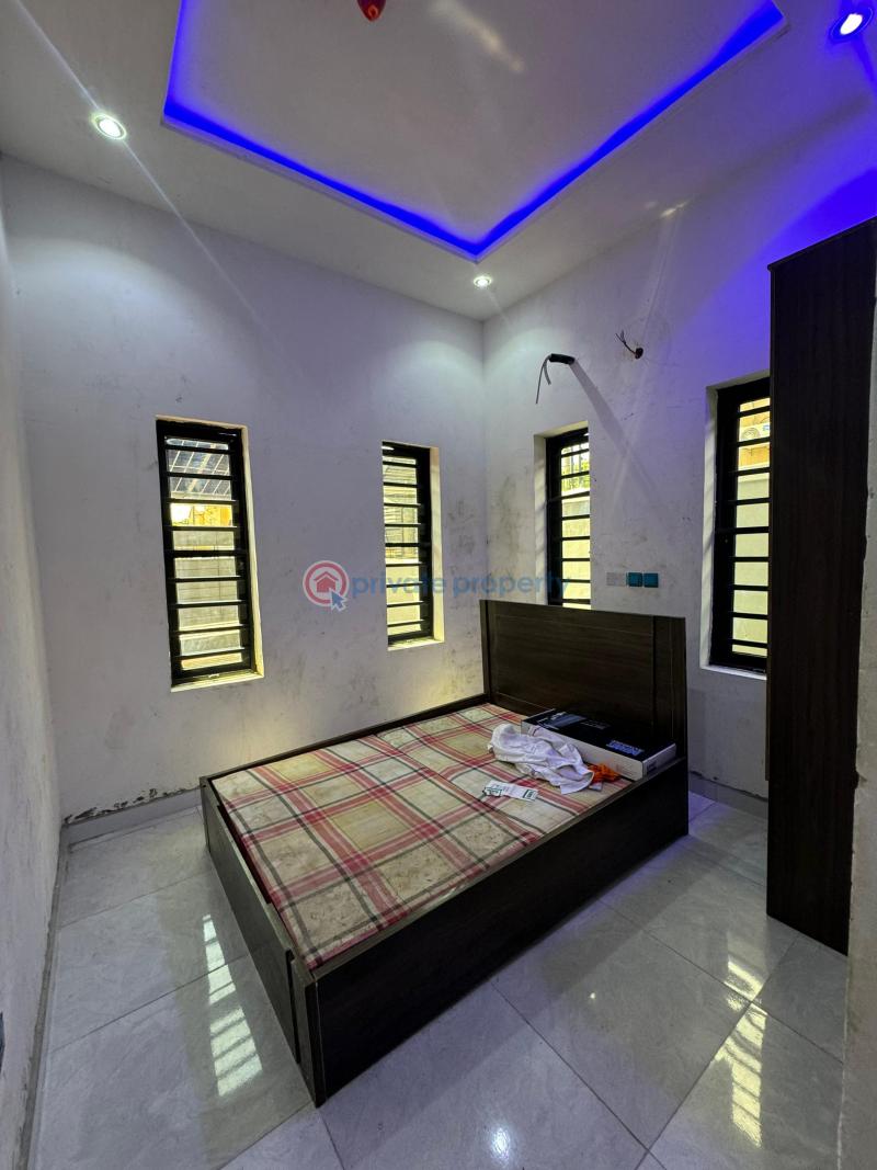 5 bedroom Detached Duplex For Sale Gbagada Lagos - 3