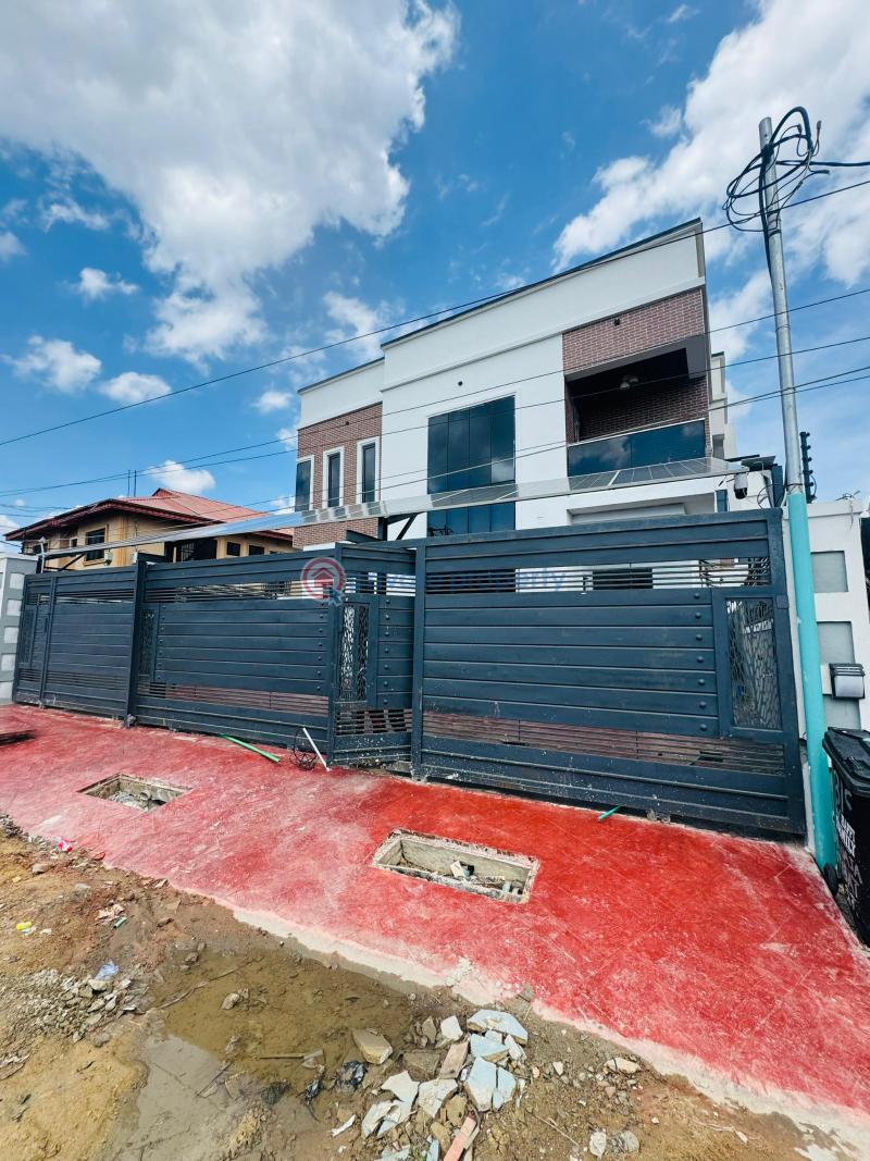 5 bedroom House For Sale Gbagada Lagos - 3