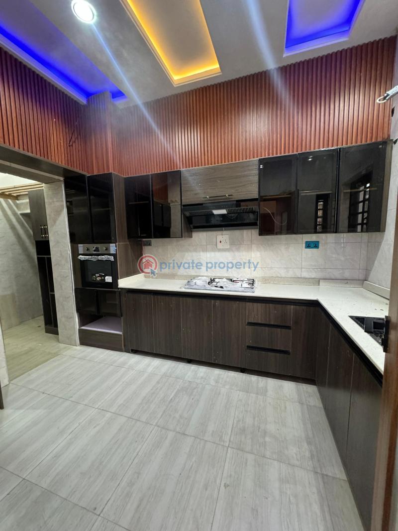 5 bedroom House For Sale Gbagada Lagos - 6