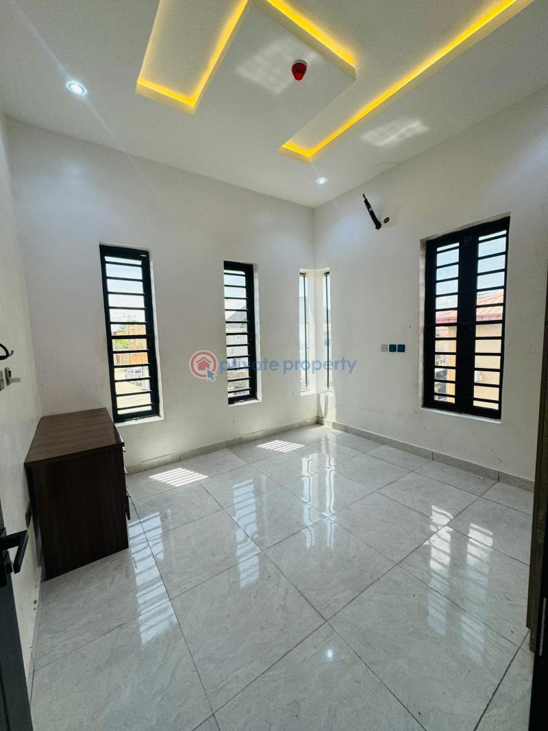 5 bedroom Detached Duplex For Sale Gbagada Lagos - 8