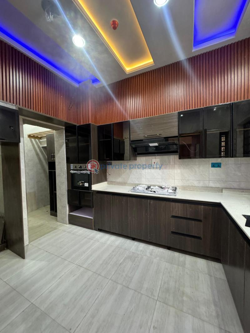 5 bedroom House For Sale Gbagada Lagos - 5