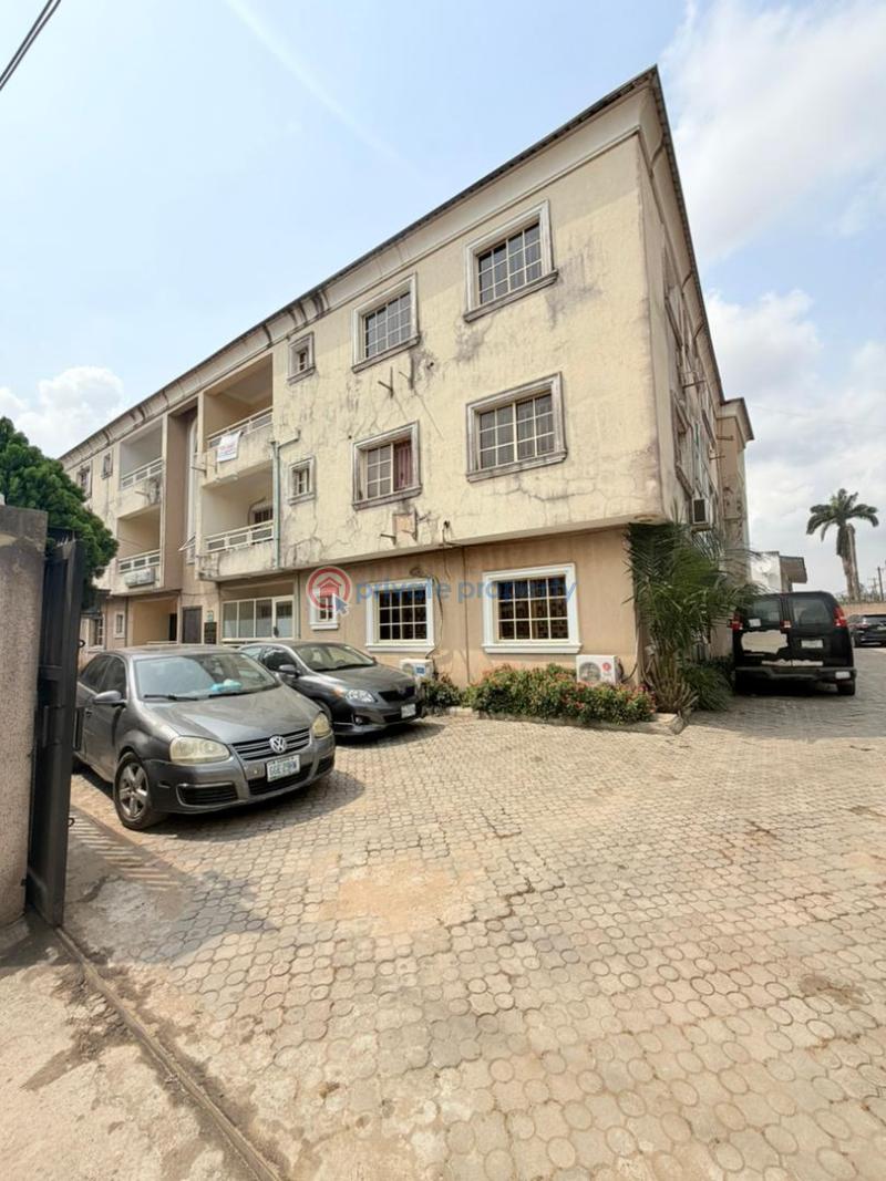 3 bedroom Block Of Flats For Sale Adeniyi Jones Ikeja Lagos - 10