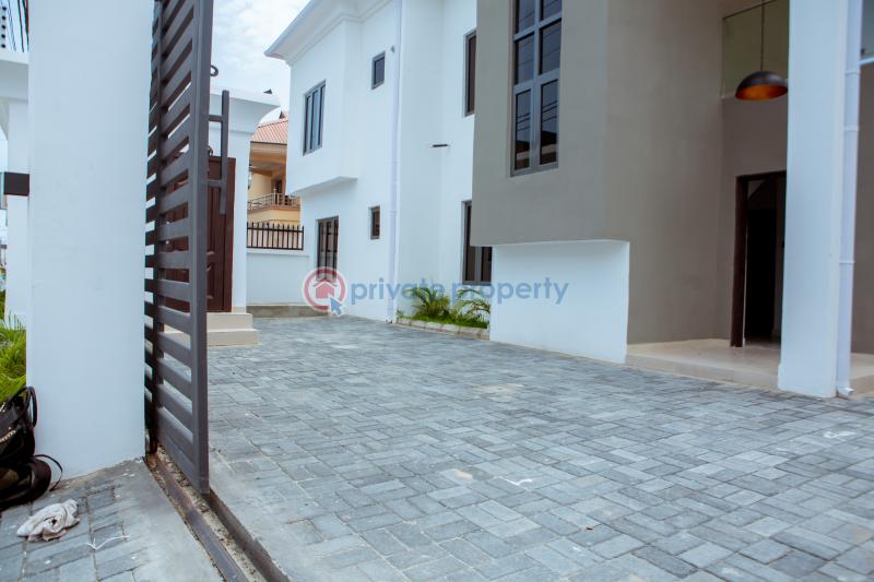 4 bedroom Detached Duplex For Sale Kazeem Eletu Way Osapa London Lekki Lagos - 5