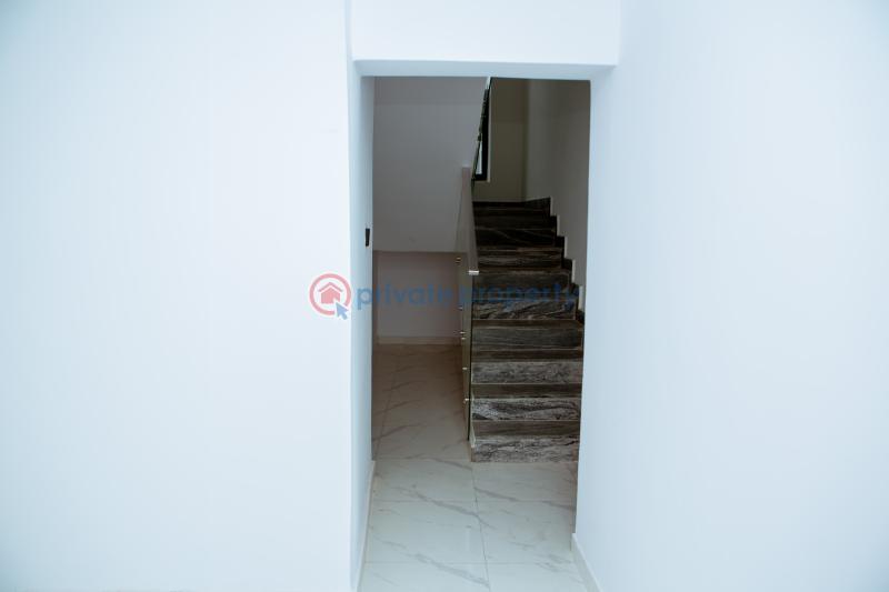 4 bedroom Detached Duplex For Sale Kazeem Eletu Way Osapa London Lekki Lagos - 11