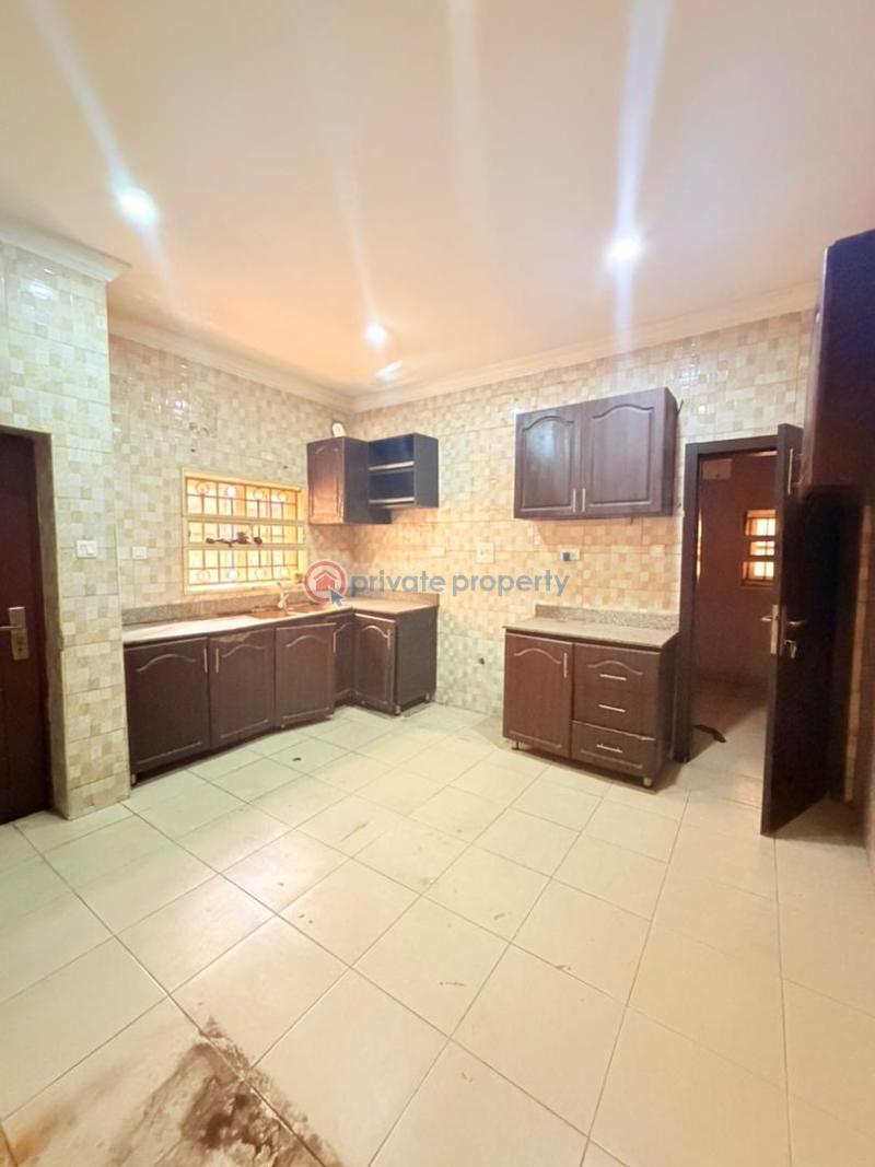 5 bedroom Detached Duplex For Sale Magodo GRA Phase 2 Kosofe/Ikosi Lagos - 3