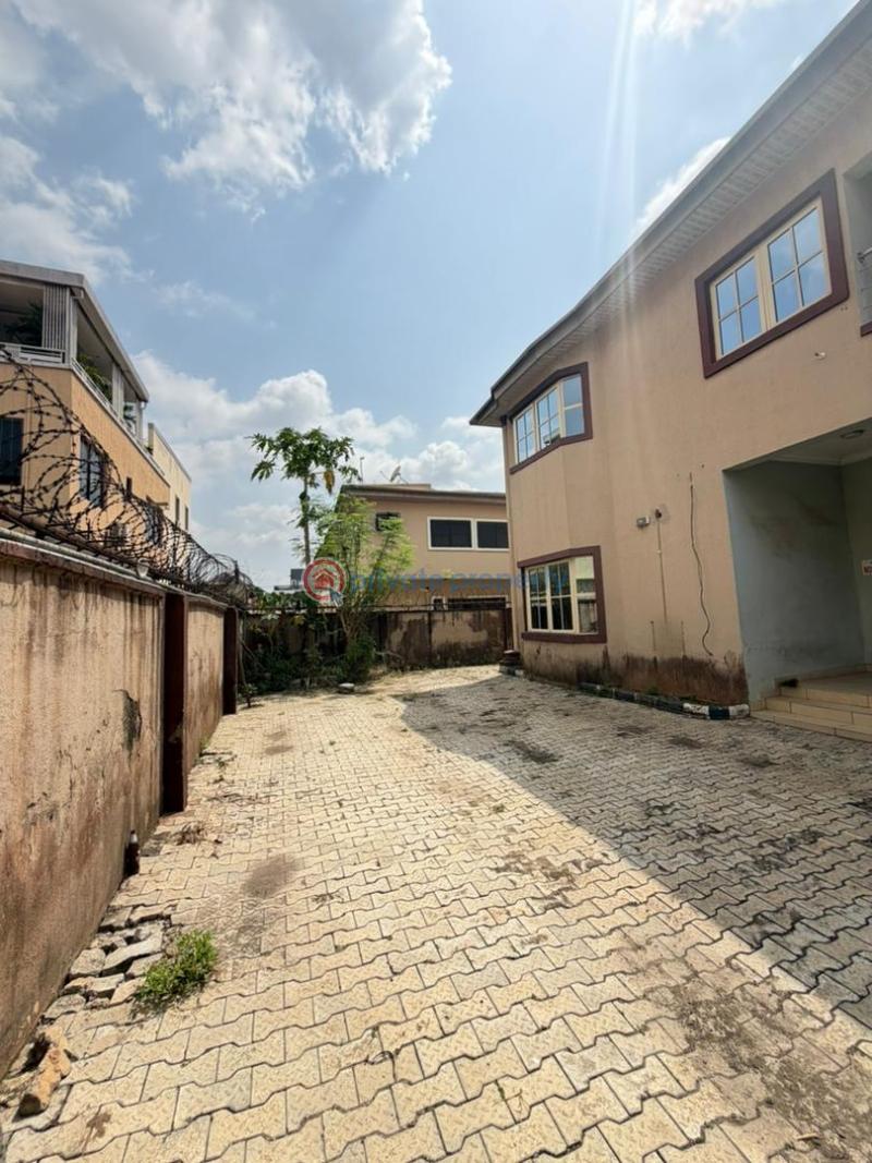 5 bedroom Detached Duplex For Sale Magodo GRA Phase 2 Kosofe/Ikosi Lagos - 2