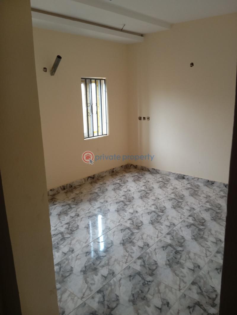 Distress newly built, 3-bedrooms block of flats for sale, on first floor and ground floor. - 4 3 bedroom Block Of Flats For Sale Jahi Abuja Phase 2  - 4