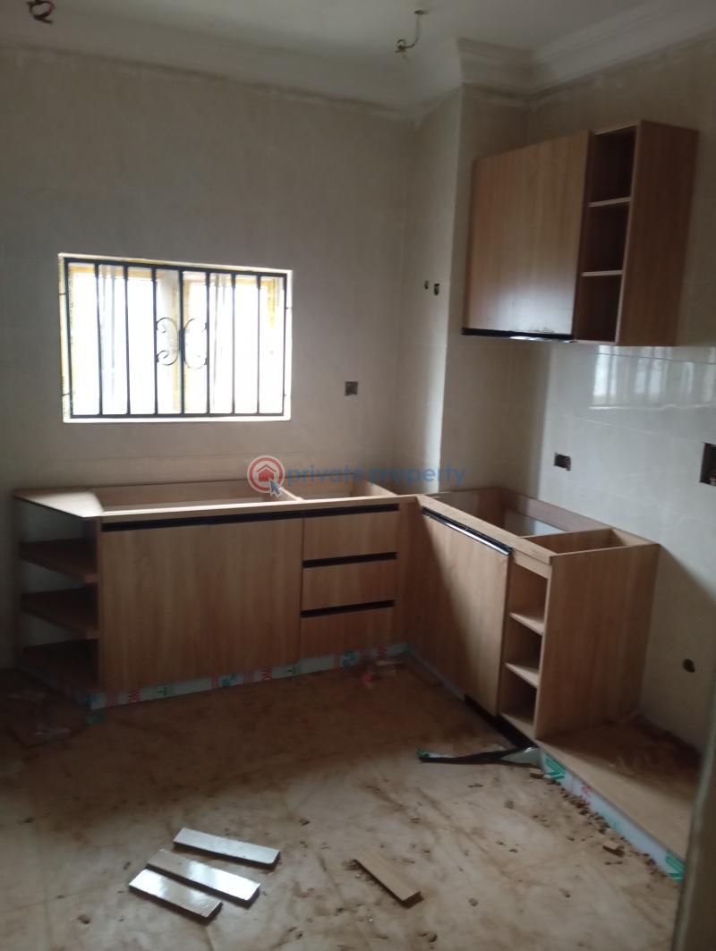 Distress newly built, 3-bedrooms block of flats for sale, on first floor and ground floor. - 2 3 bedroom Block Of Flats For Sale Jahi Abuja Phase 2  - 2