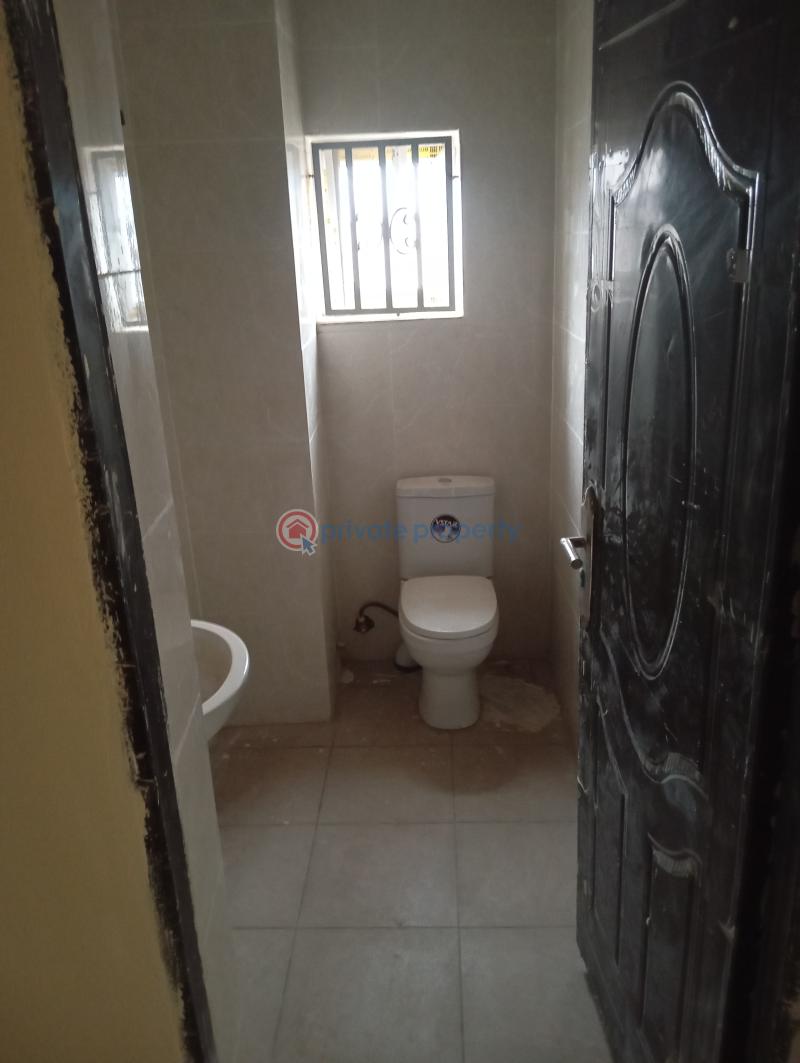 Distress newly built, 3-bedrooms block of flats for sale, on first floor and ground floor. - 3 3 bedroom Block Of Flats For Sale Jahi Abuja Phase 2  - 3
