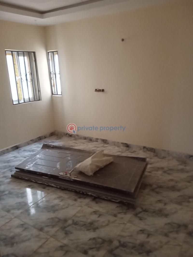 Distress newly built, 3-bedrooms block of flats for sale, on first floor and ground floor. - 5 3 bedroom Block Of Flats For Sale Jahi Abuja Phase 2  - 5