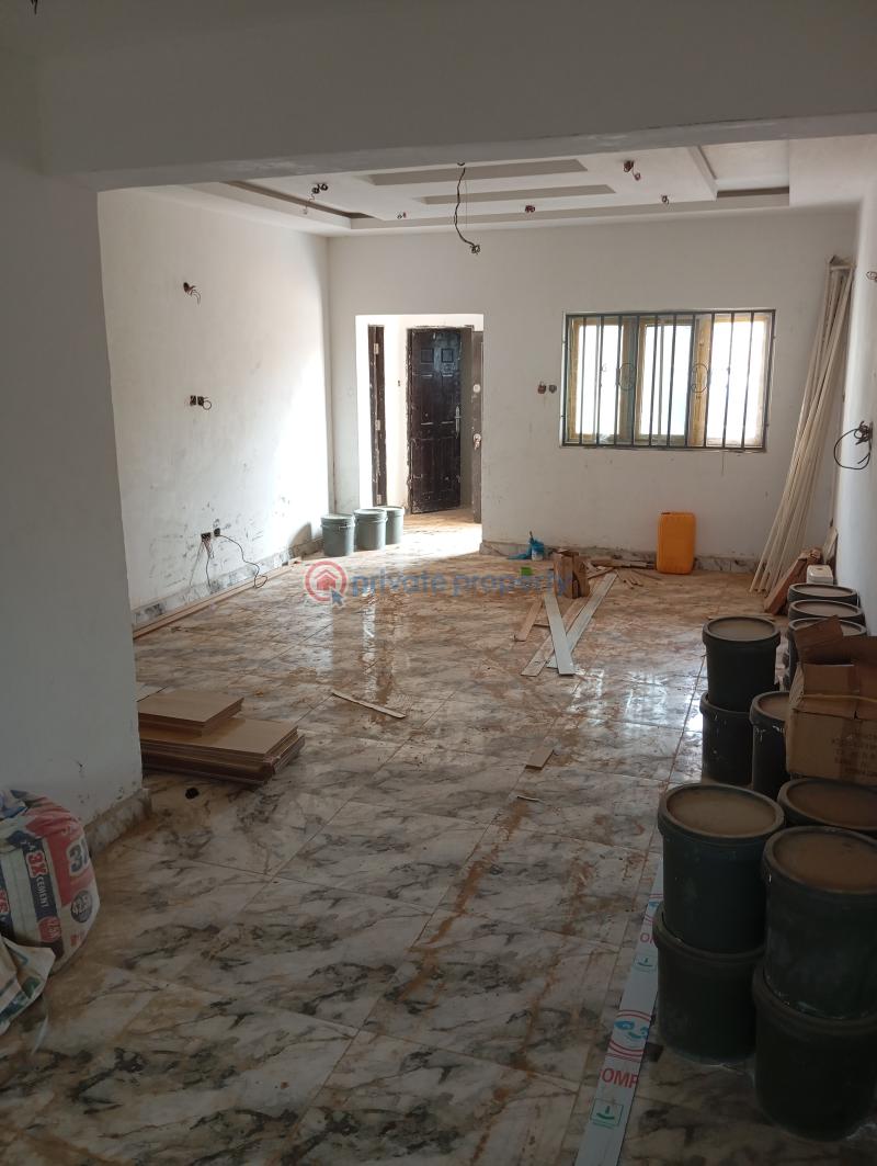 Distress newly built, 3-bedrooms block of flats for sale, on first floor and ground floor. - 1 3 bedroom Block Of Flats For Sale Jahi Abuja Phase 2  - 1