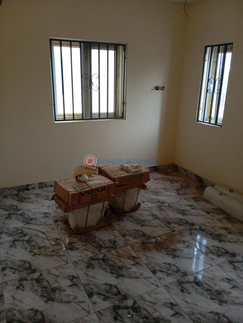 Distress newly built, 3-bedrooms block of flats for sale, on first floor and ground floor. - 6 3 bedroom Block Of Flats For Sale Jahi Abuja Phase 2  - 6