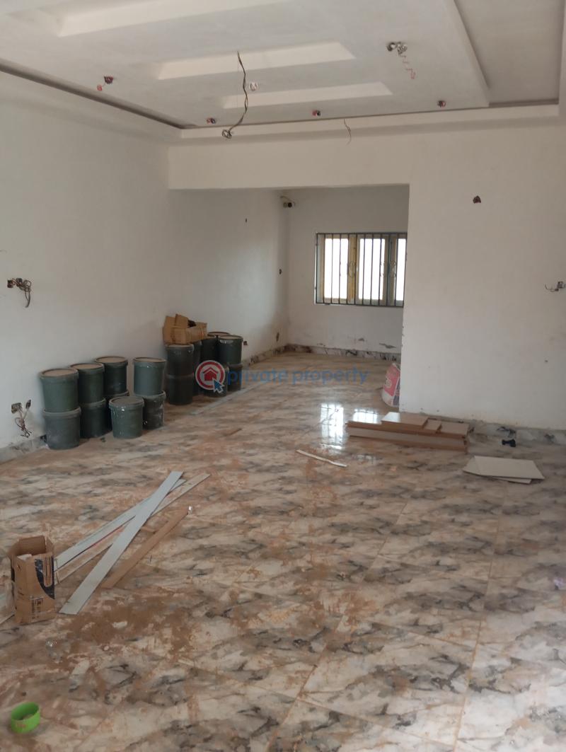Distress newly built, 3-bedrooms block of flats for sale, on first floor and ground floor. - 7 3 bedroom Block Of Flats For Sale Jahi Abuja Phase 2  - 7