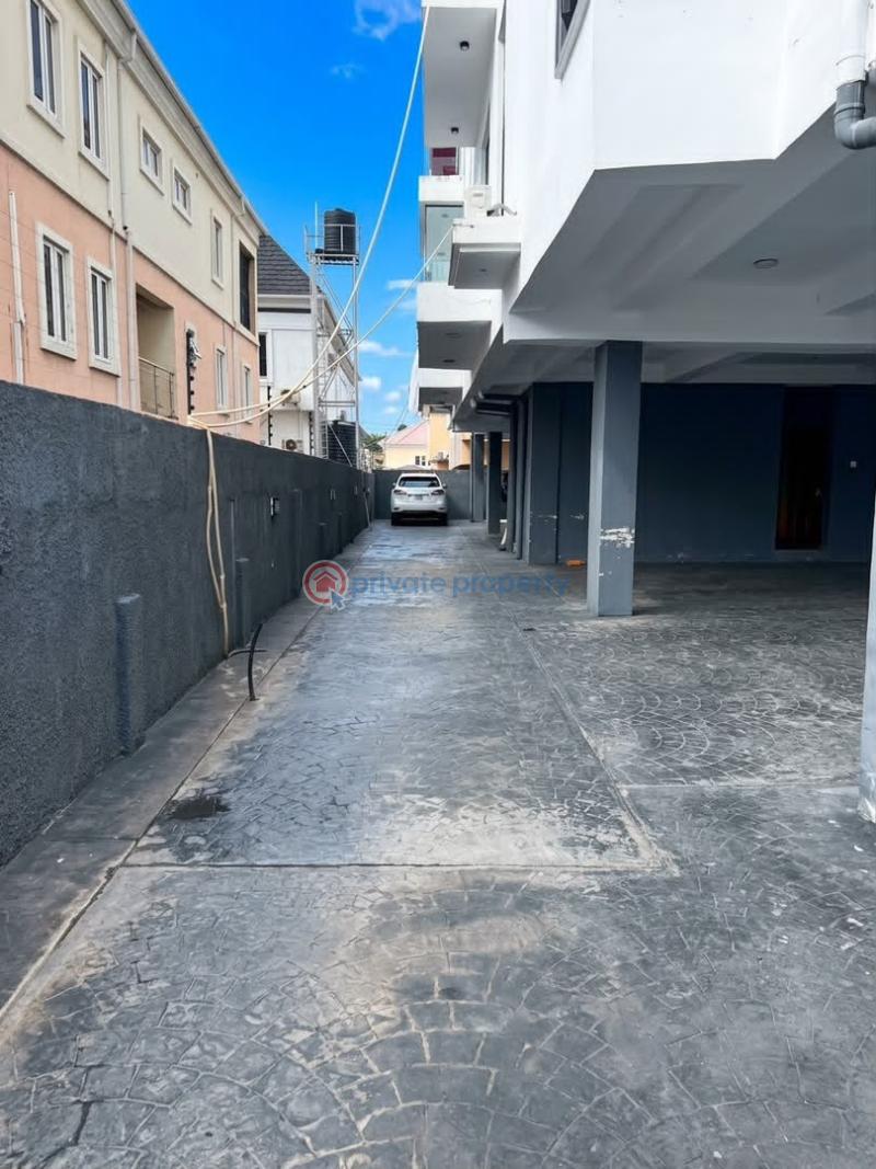 2 bedroom Block Of Flats For Sale Chevron Drive Lekki Lagos - 8