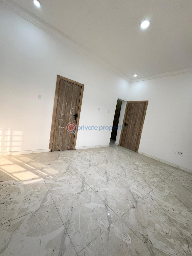 Distress sale 2 bedroom flat in chevron - 5 2 bedroom Block Of Flats For Sale Chevy View Estate Chevron Drive Lekki Lagos - 5