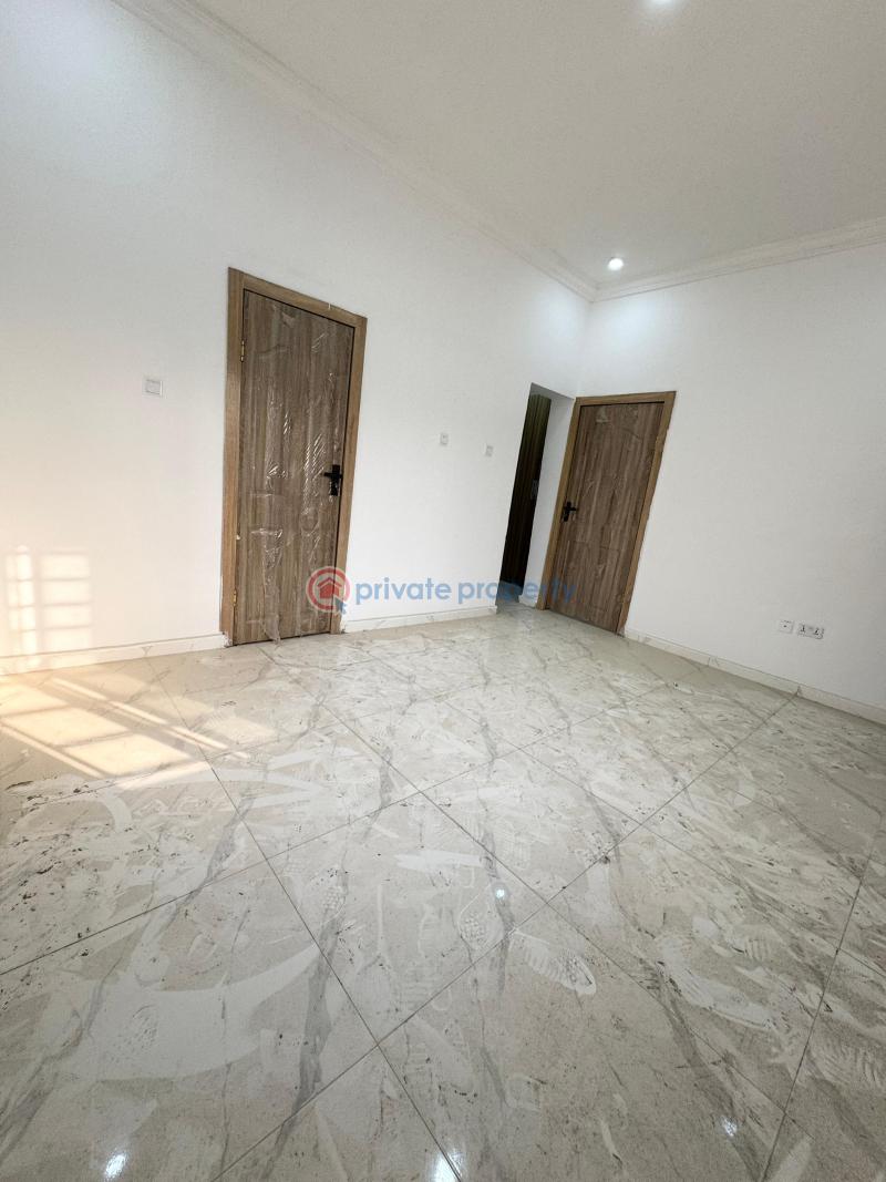 Distress sale 2 bedroom flat in chevron - 6 2 bedroom Block Of Flats For Sale Chevy View Estate Chevron Drive Lekki Lagos - 6