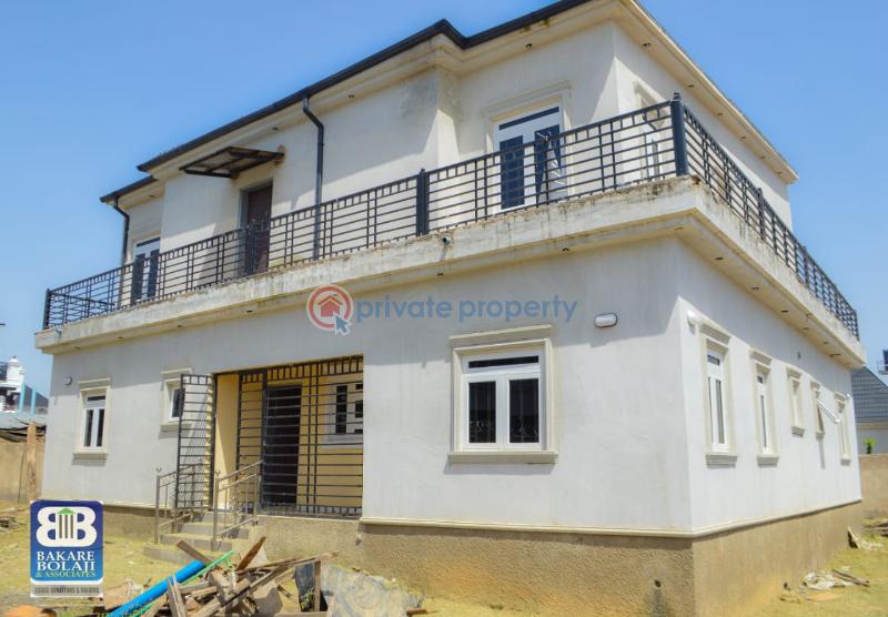 4 bedroom Detached Duplex For Sale Lugbe Abuja Phase 4  - 2