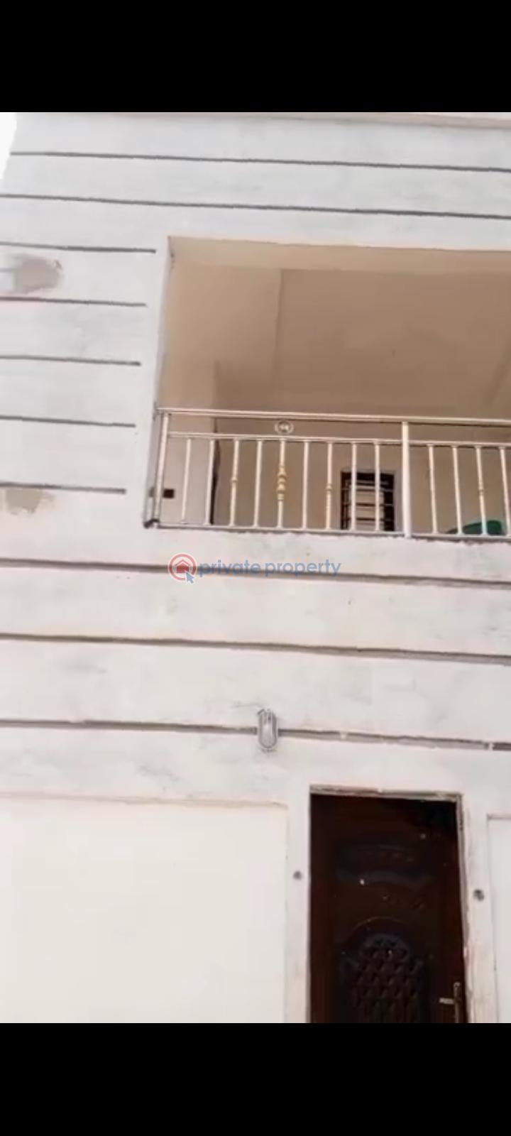 Distress sale. 4 bedroom duplex - 3 4 bedroom Duplex For Sale Transearodrome Layout Estate. Emene Enugu Enugu Suburb Enugu Area  - 3