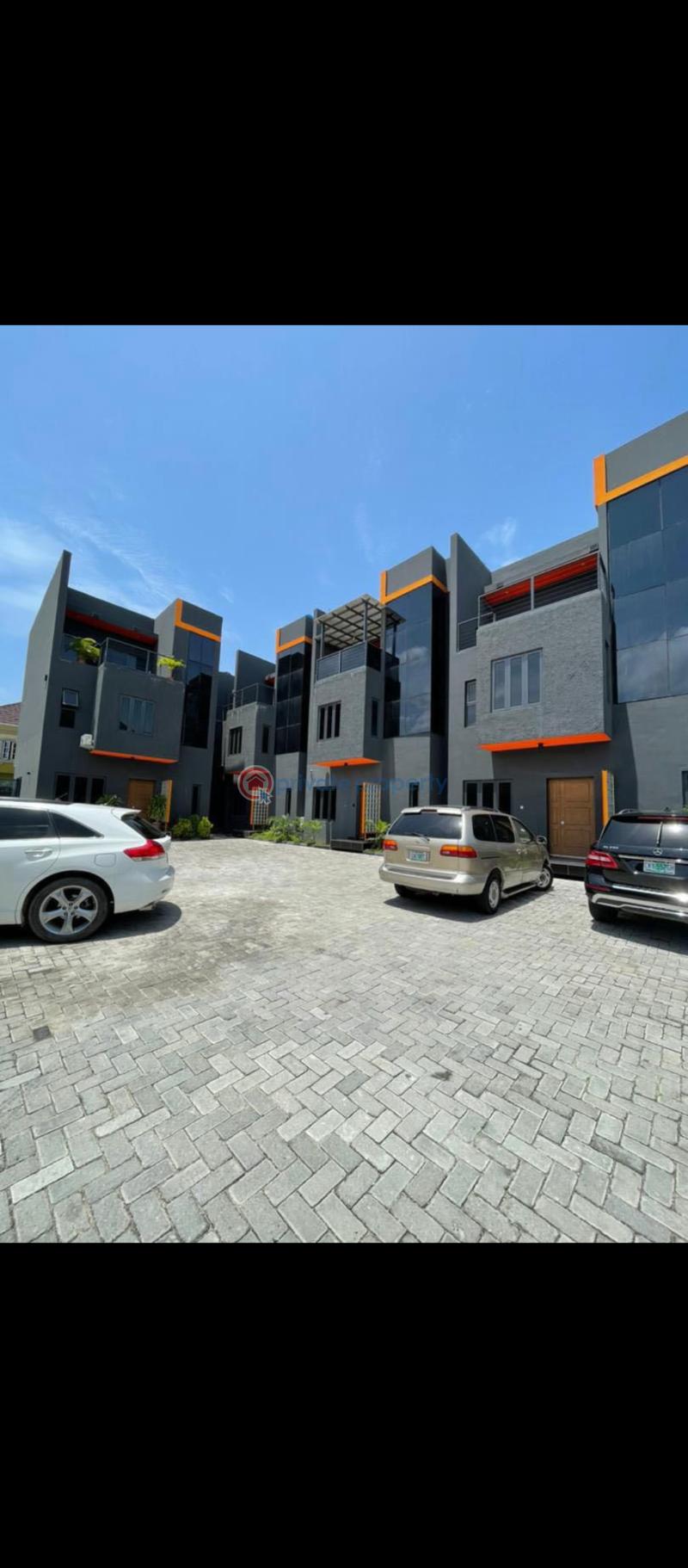 4 bedroom Semi detached Duplex For Sale Lekki Phase 1 Lagos