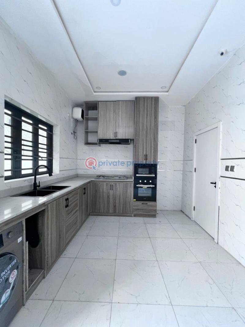 Distress sale 4 bedroom semi detached duplex in chevron lekki - 2 4 bedroom Semi detached Duplex For Sale Chevron Lekki Chevron Drive Lekki Lagos - 2