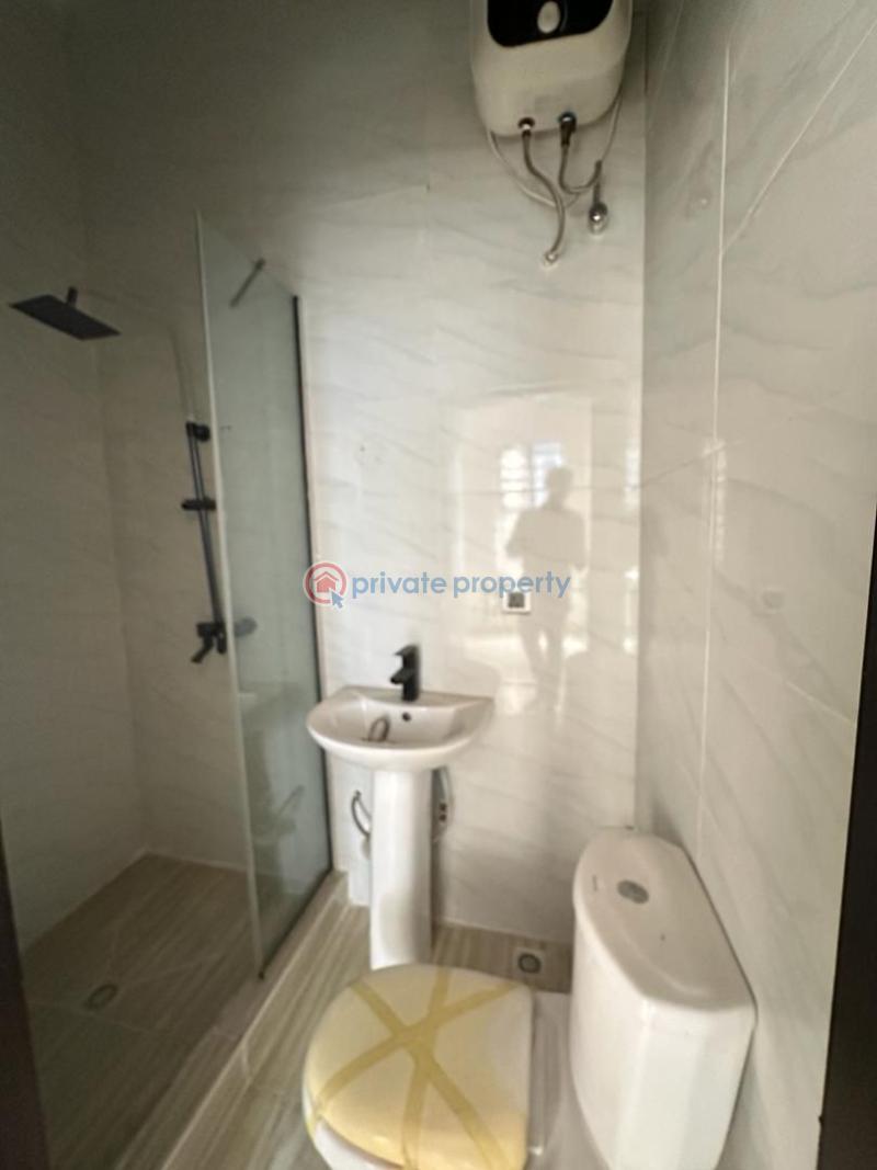 4 bedroom Terraced Duplex For Sale Chevron Drive Lekki Lagos - 4