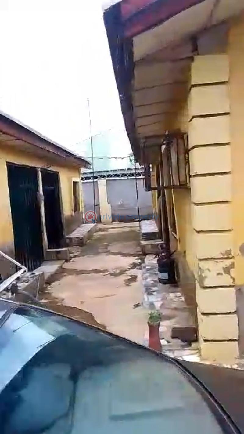 4 bedroom Mini Flat For Sale By Ss Quarters... Jikwoyi Abuja Phase 4  - 2